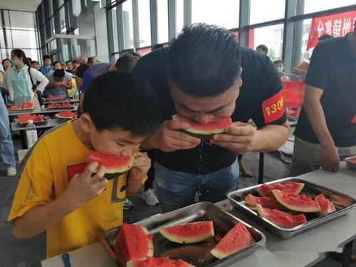 娱乐场所日常吃瓜,揭秘日常吃瓜背后的故事与真相