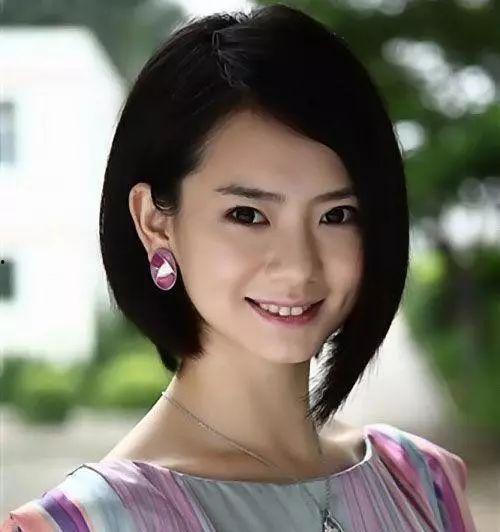 娱乐吃瓜社戚薇,娱乐圈的“吃瓜女王”，揭秘明星幕后故事