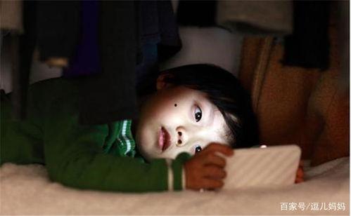 娱乐吃瓜酱女生熬夜,娱乐吃瓜酱女生的生活日常